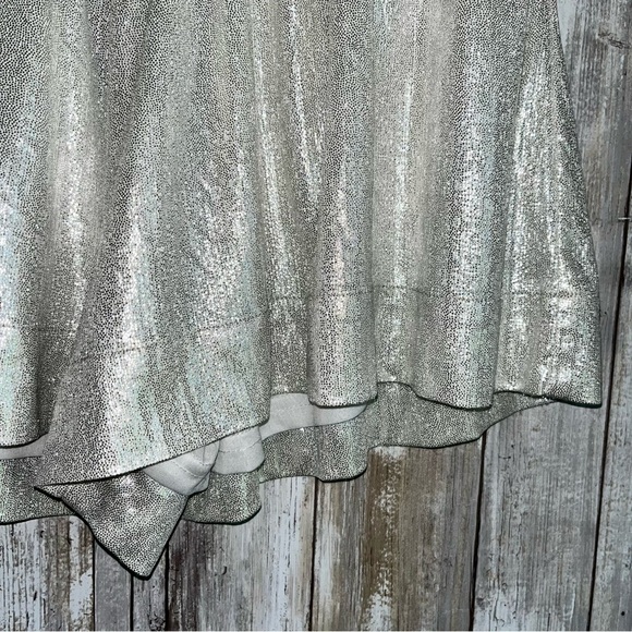 TCEC Silver Smocked High Waist Shorts - Picture 3 of 5